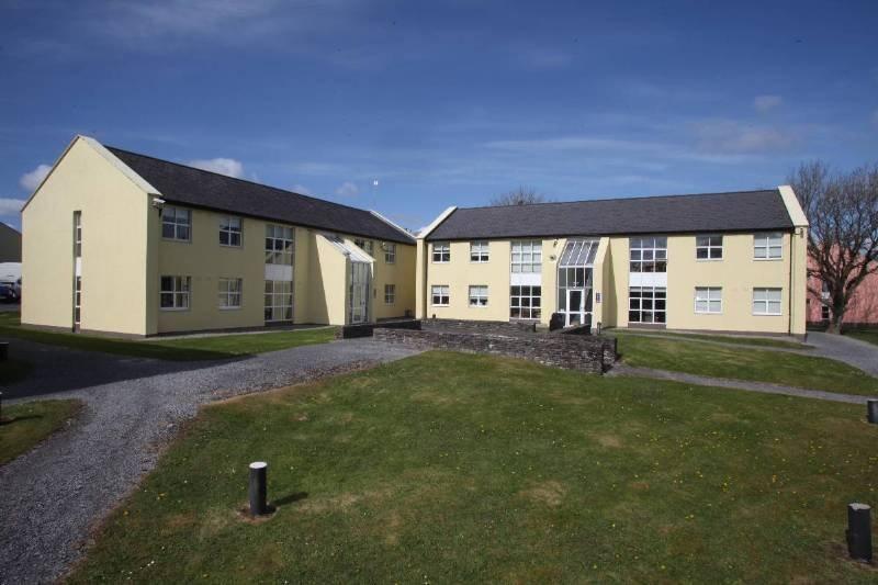 Corrib Village Rooms University Of 골웨이 외부 사진