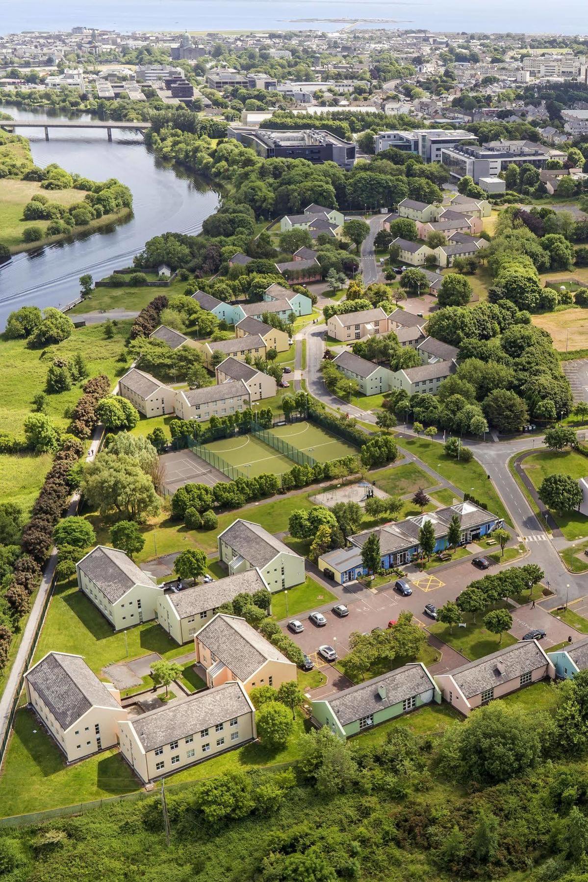 Corrib Village Rooms University Of 골웨이 외부 사진